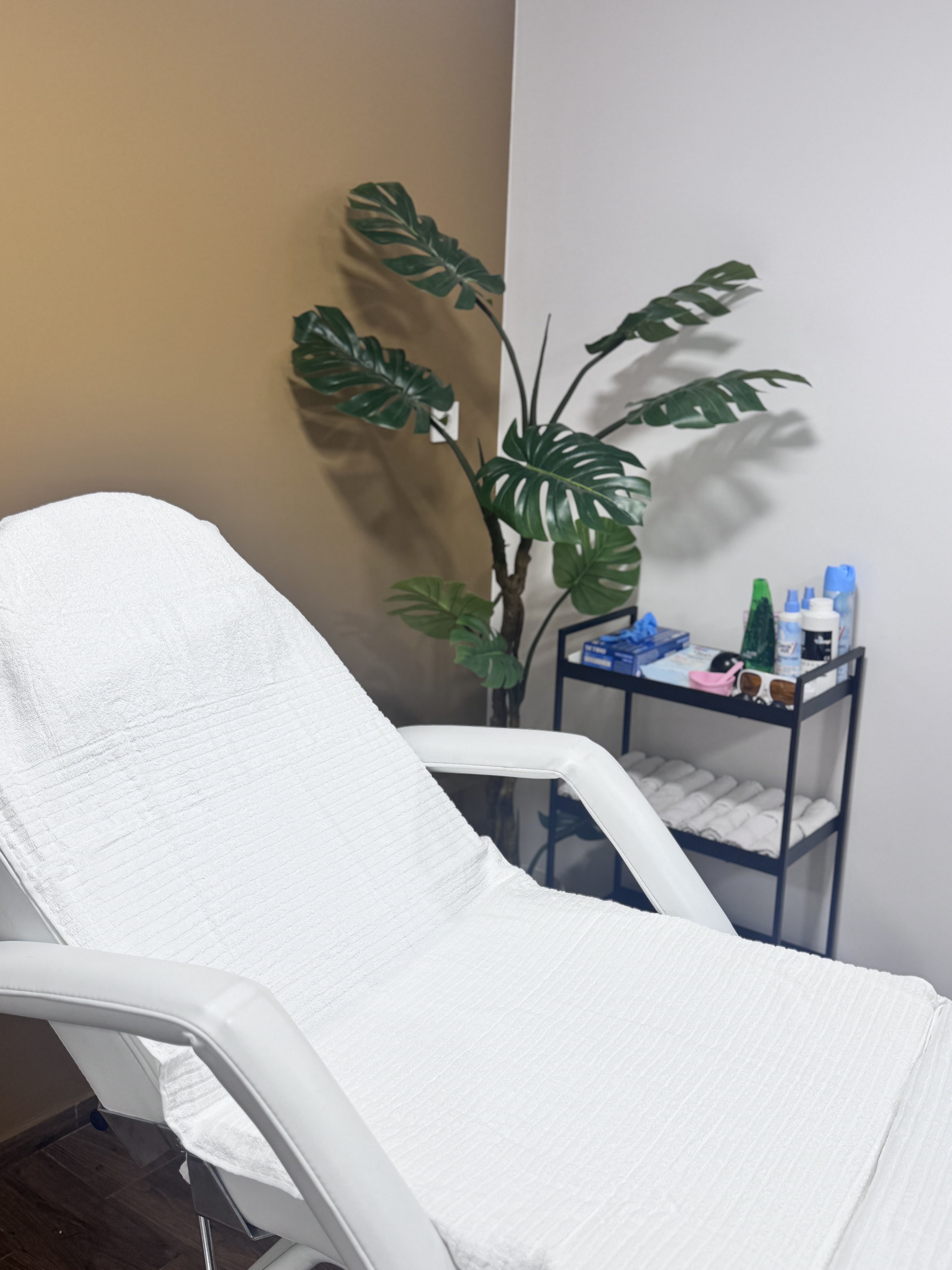 Eden Laser Lounge — részletek